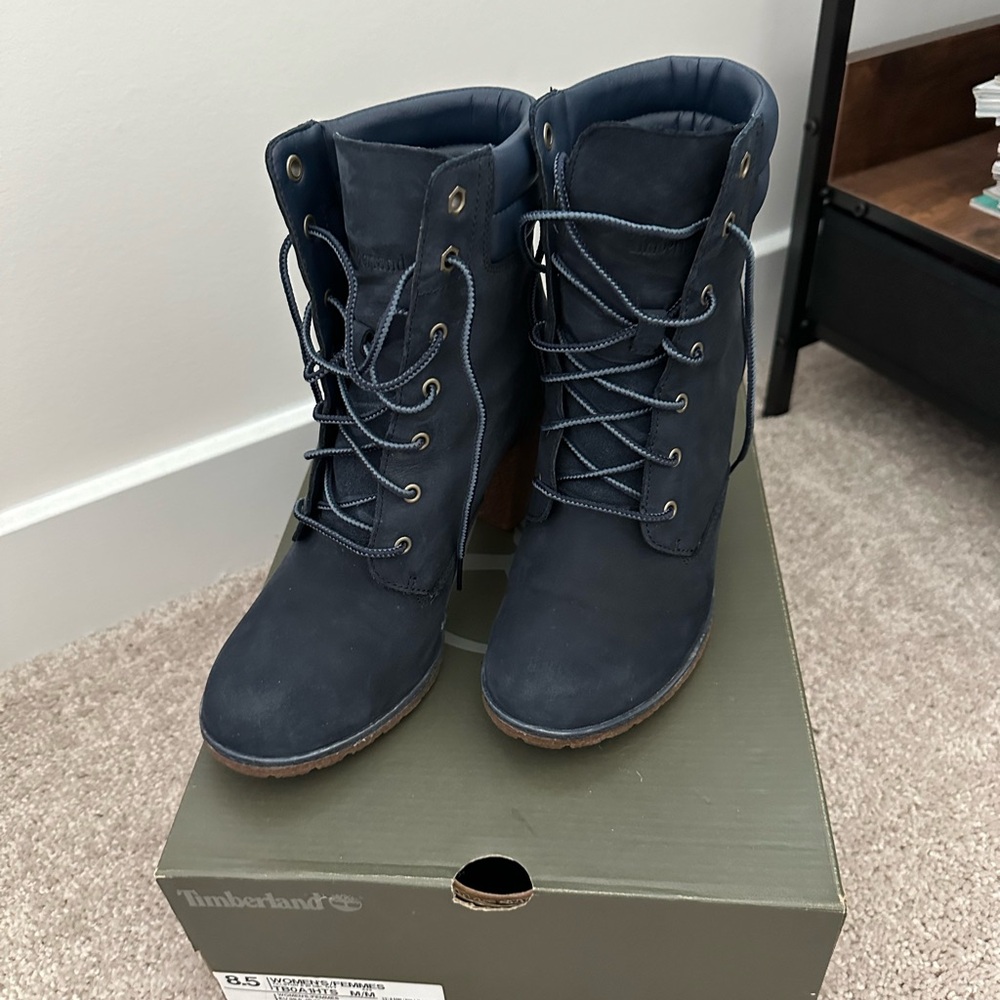 Timberland Women’s Tillston Boots - Size 8.5